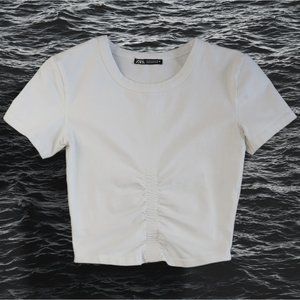 Zara White Scrunch Front Fitted Crop T-shirt sz S